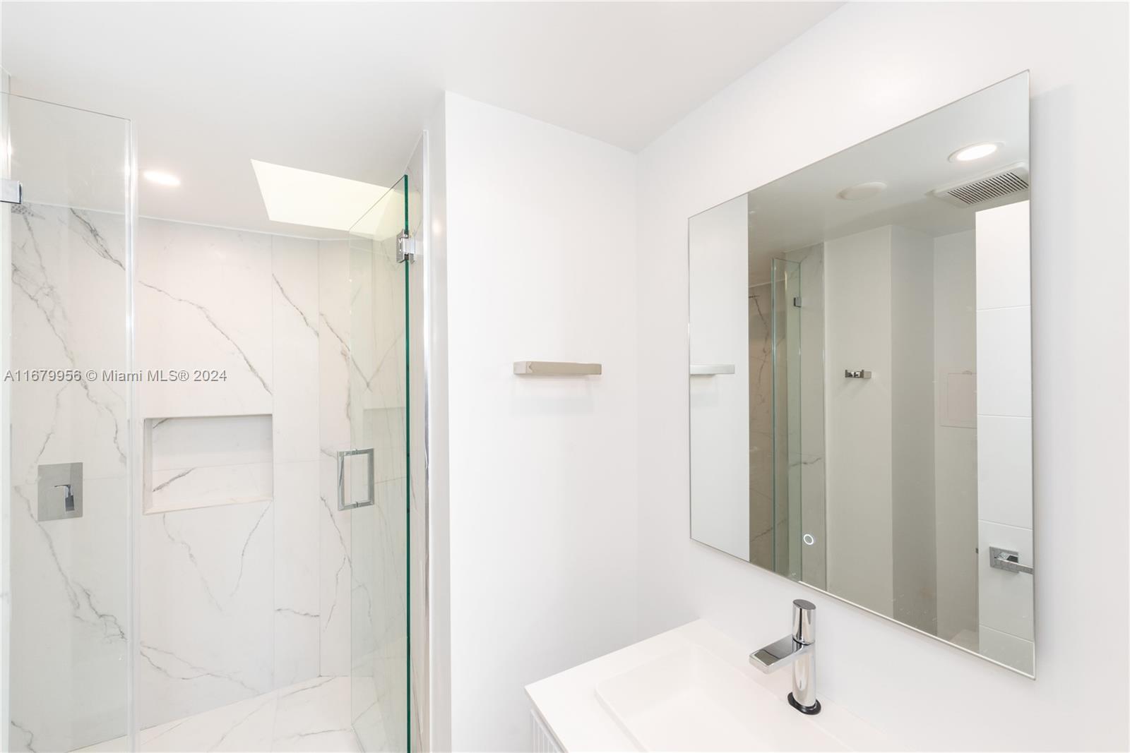 181 Crandon Blvd # 302