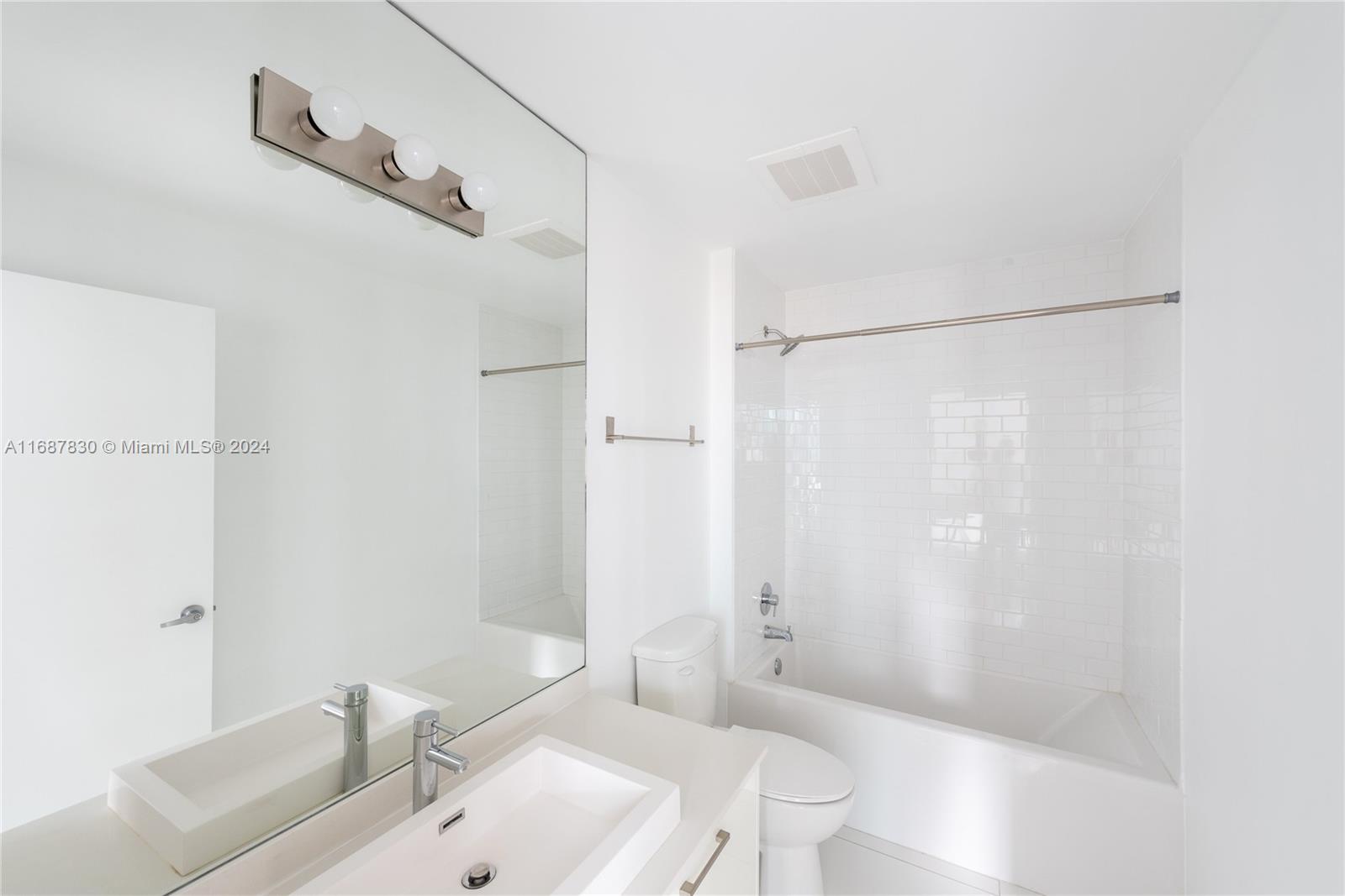151 SE 1st St # 1709