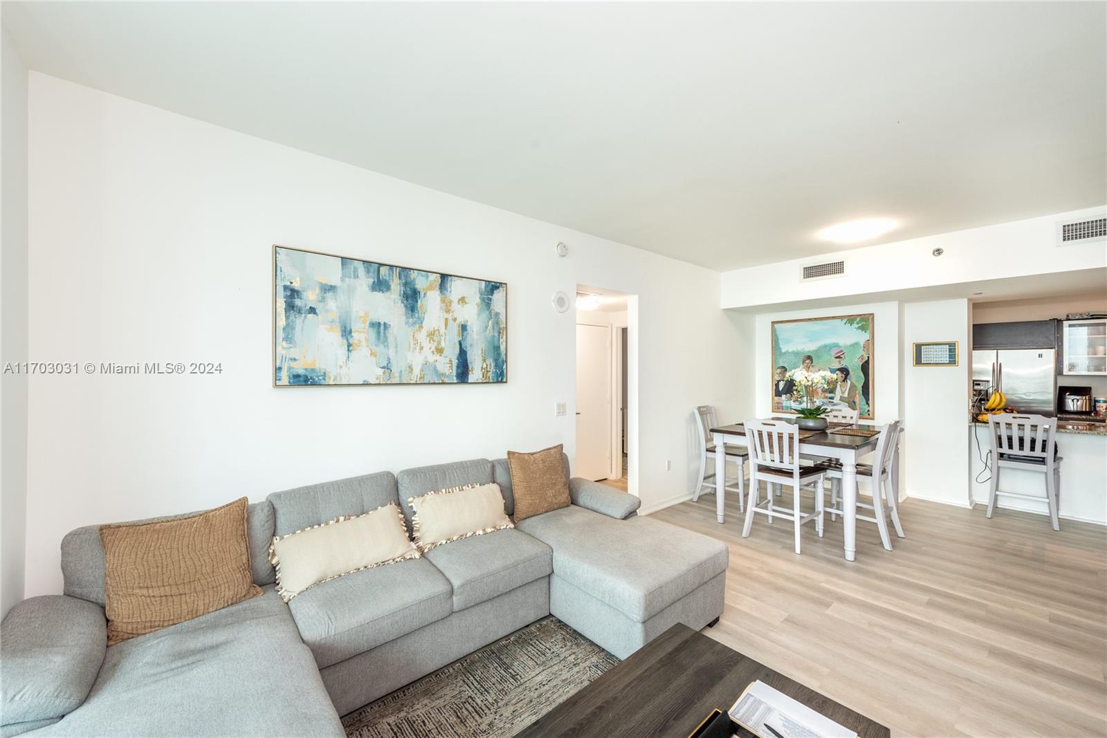 951 Brickell Ave # 3805