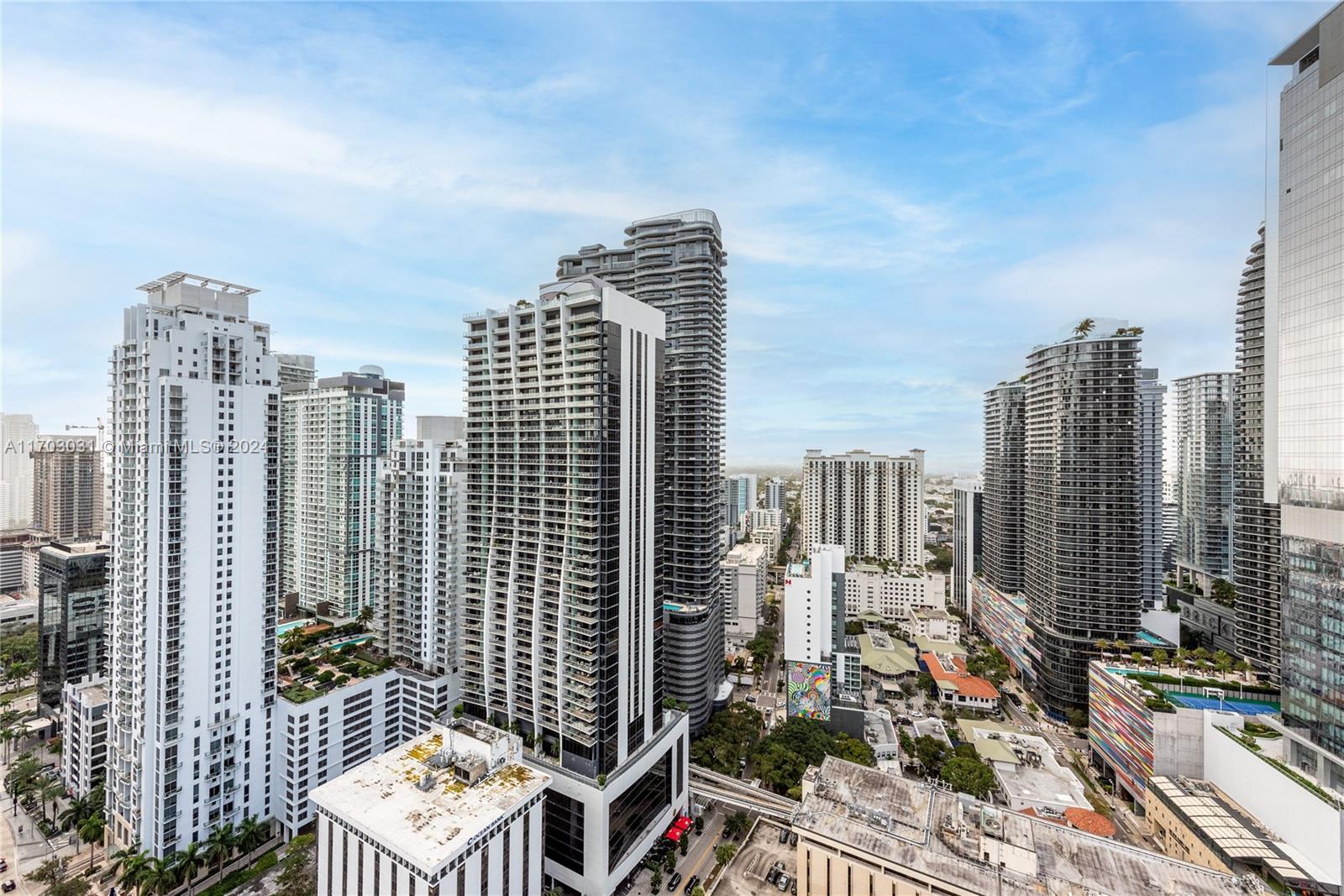 951 Brickell Ave # 3805