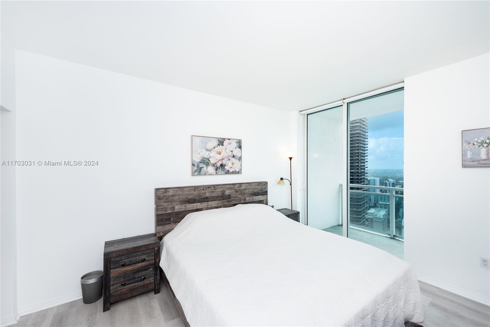 951 Brickell Ave # 3805