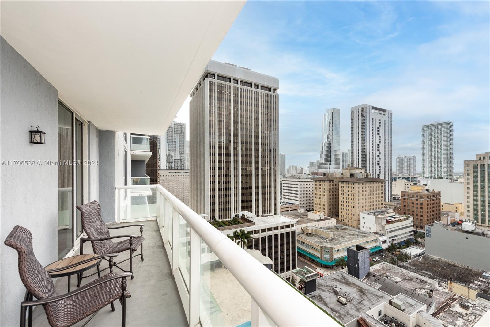 50 Biscayne Blvd # 1905