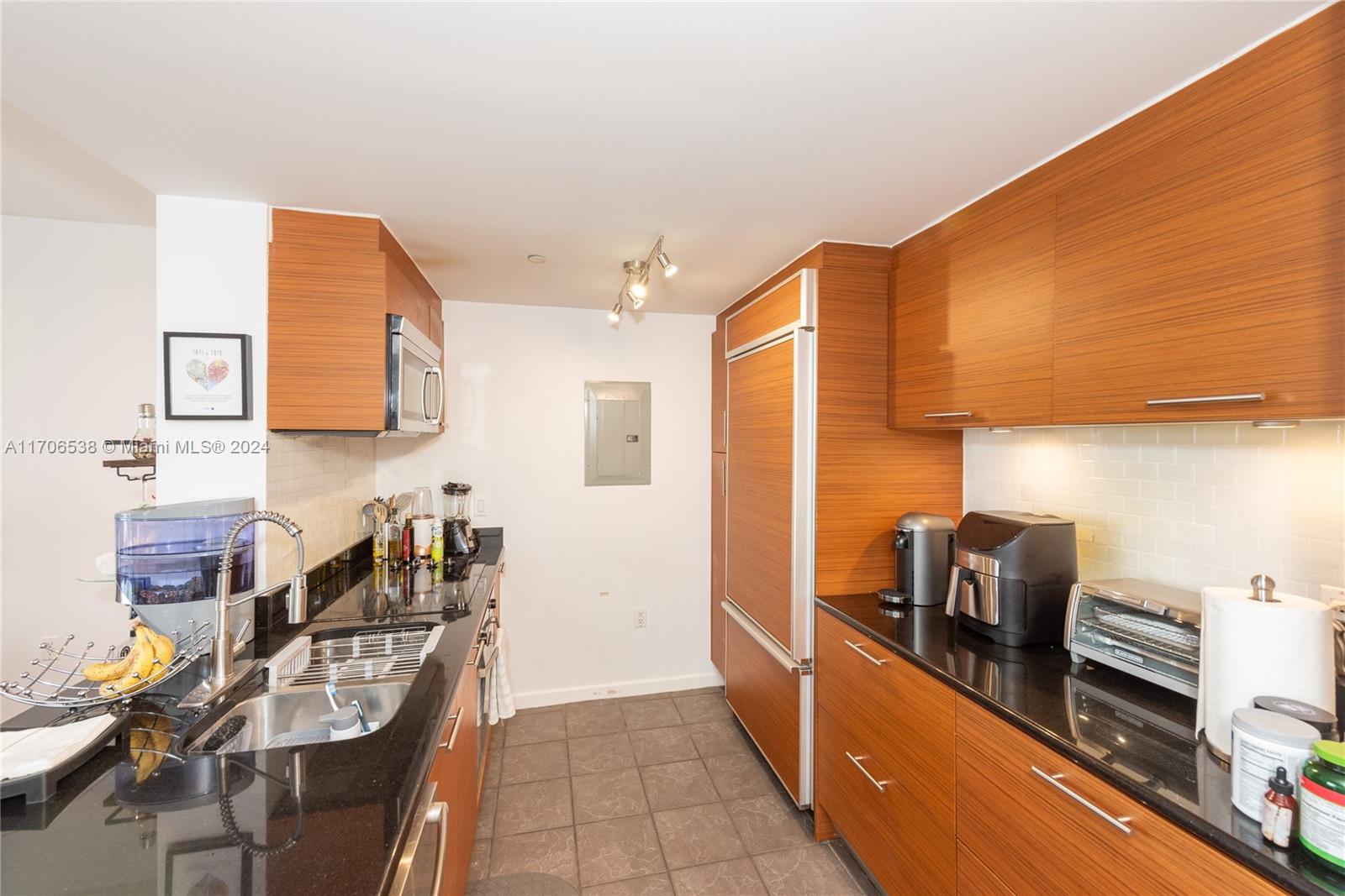 50 Biscayne Blvd # 1905