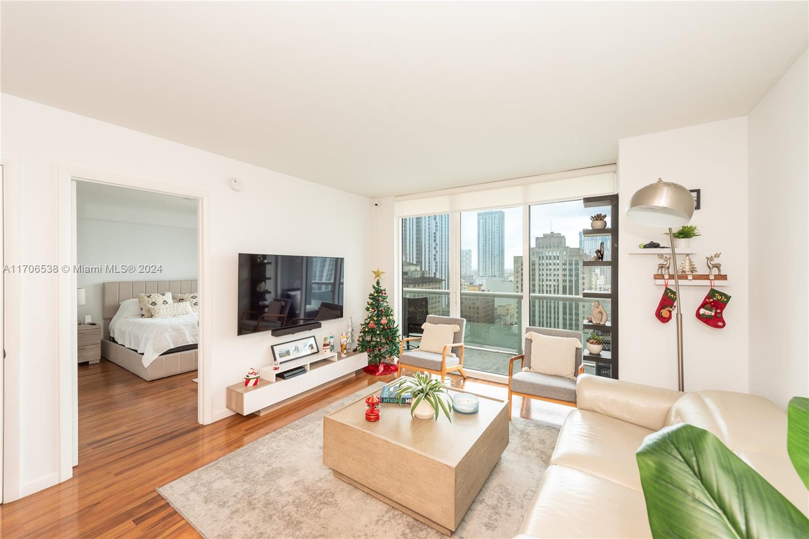 50 Biscayne Blvd # 1905