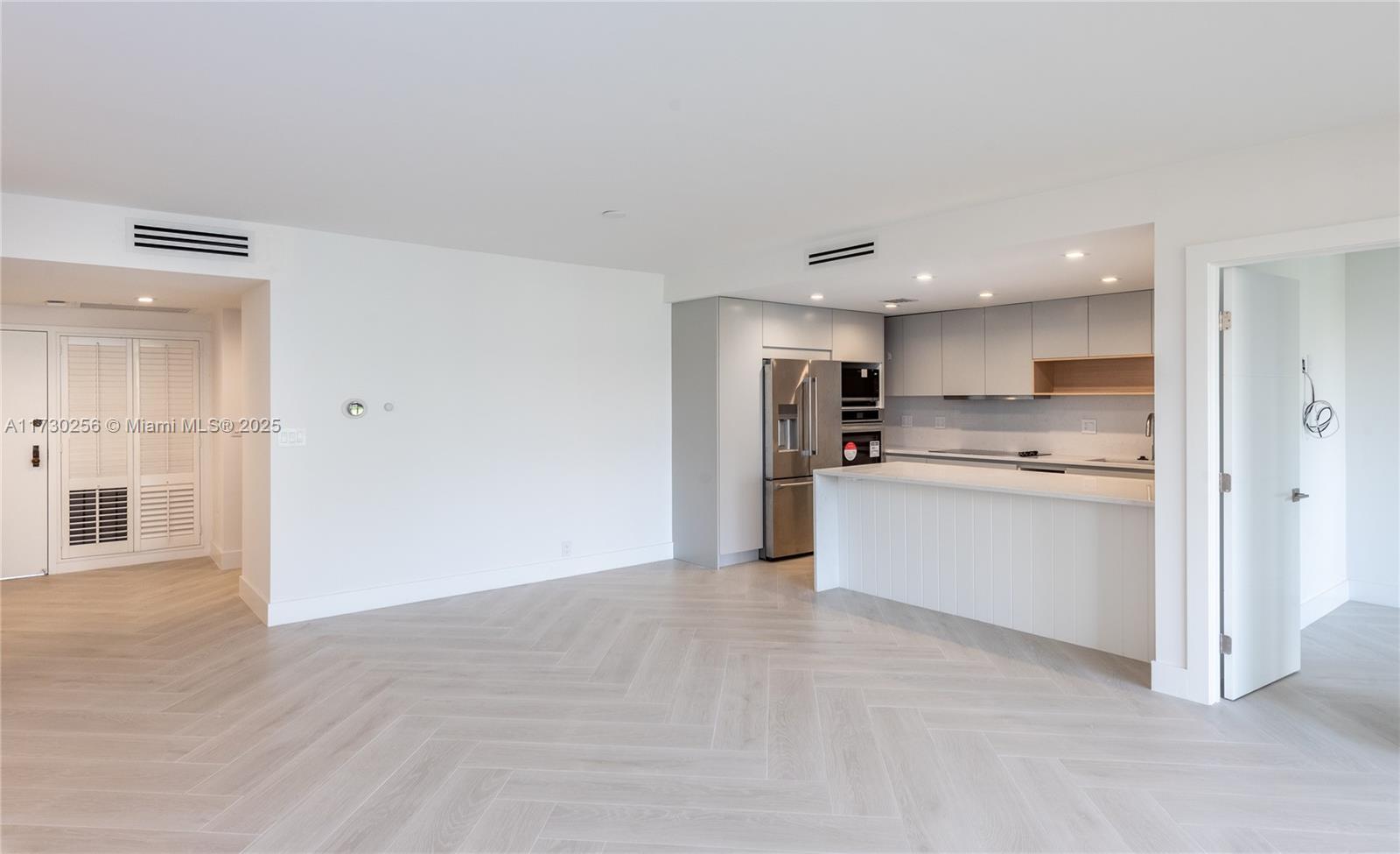 181 Crandon Blvd # 305