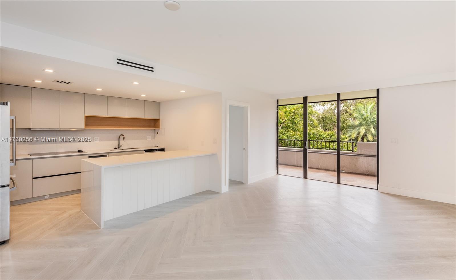181 Crandon Blvd # 305