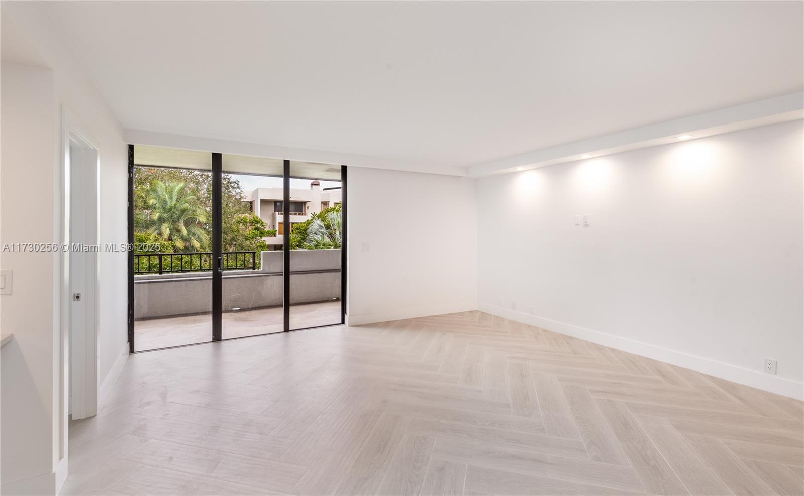 181 Crandon Blvd # 305
