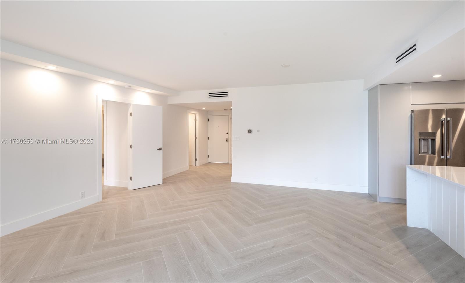 181 Crandon Blvd # 305