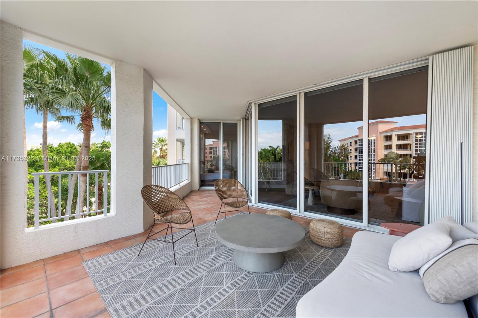 705 Crandon Blvd # 405