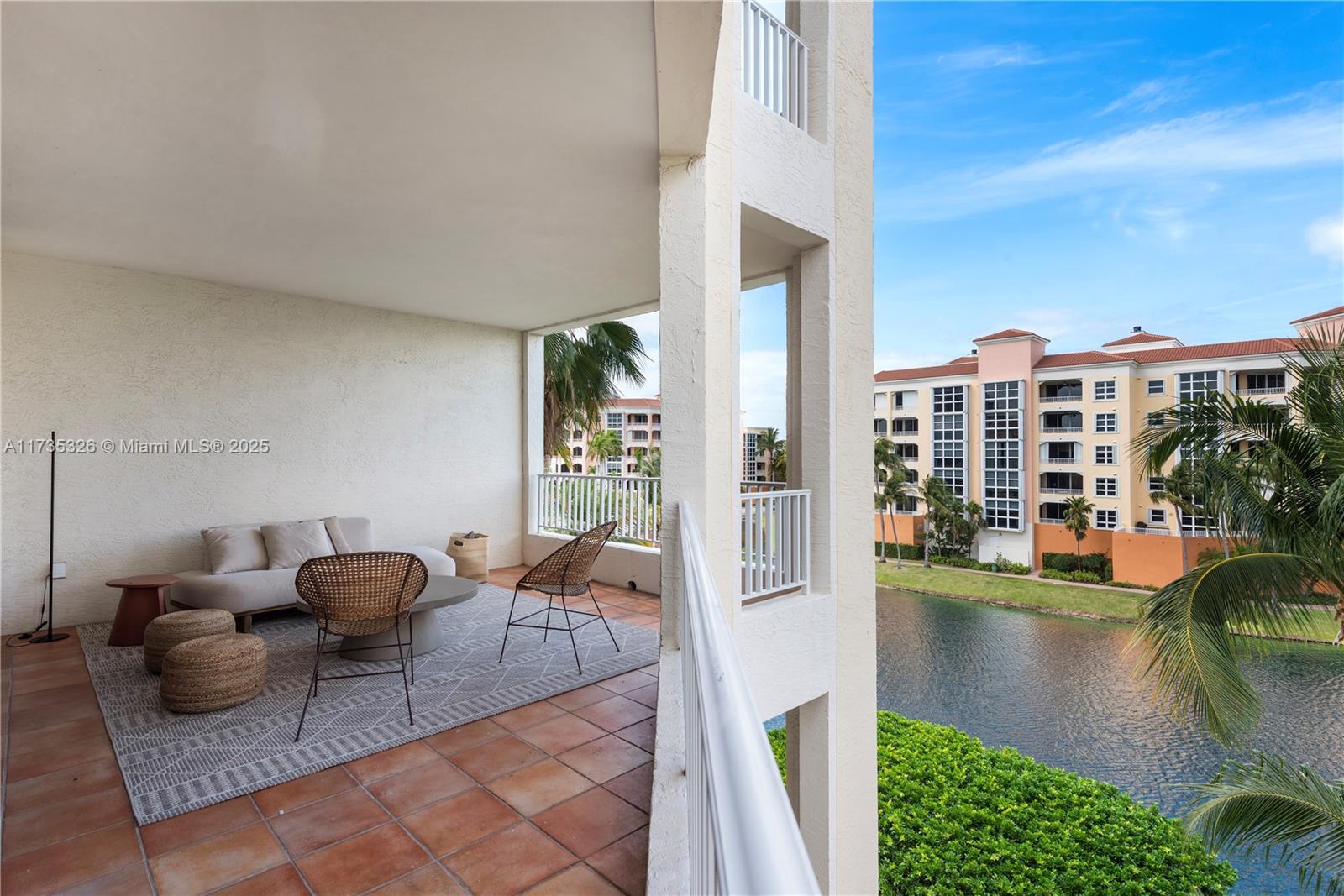 705 Crandon Blvd # 405