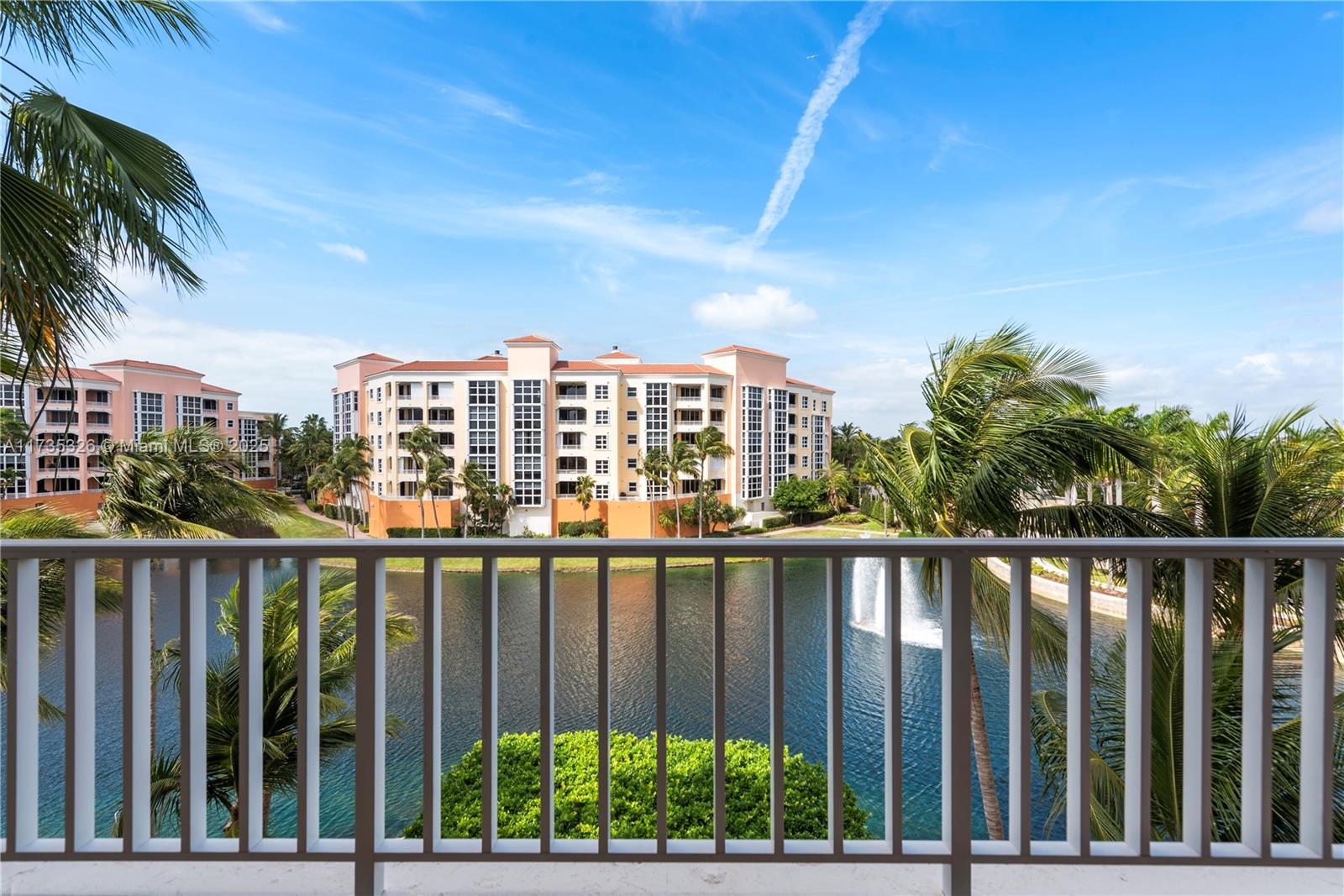 705 Crandon Blvd # 405