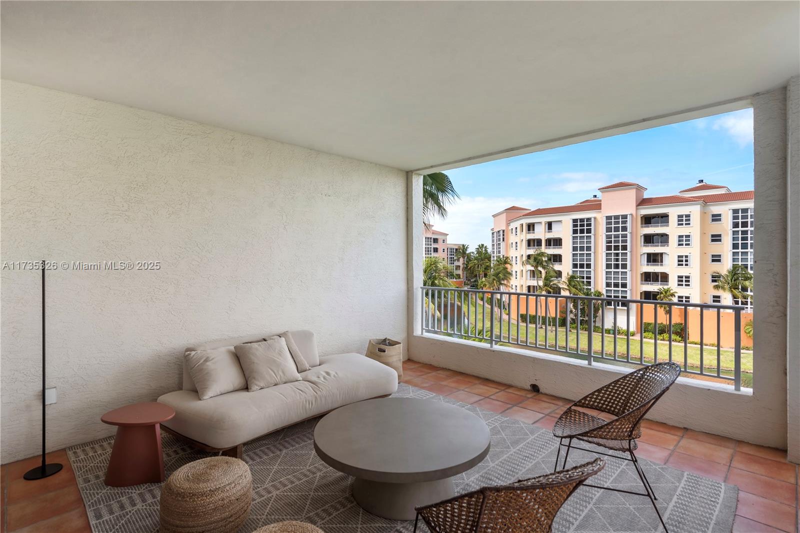 705 Crandon Blvd # 405