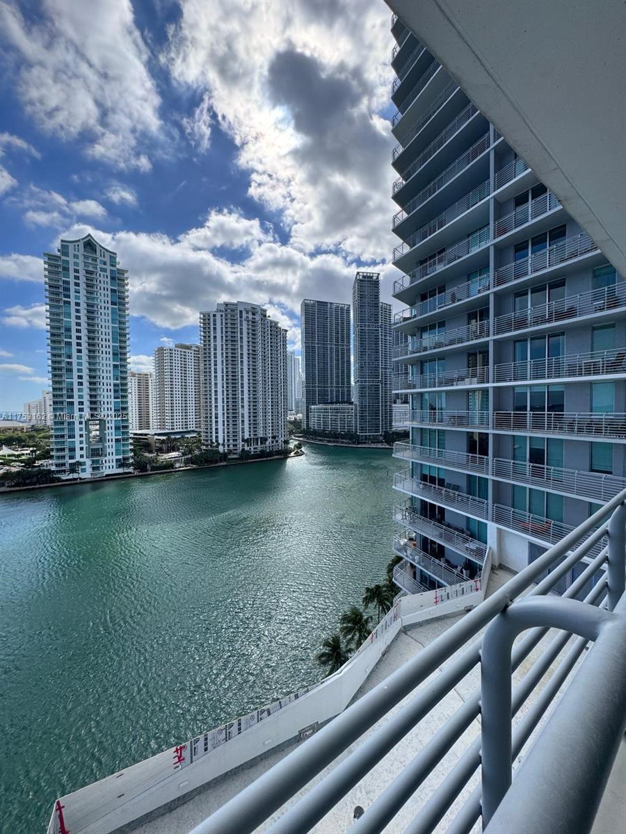 335 S Biscayne Blvd # 1501