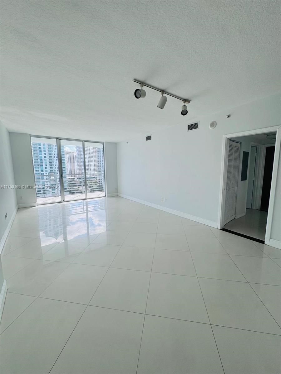 335 S Biscayne Blvd # 1501