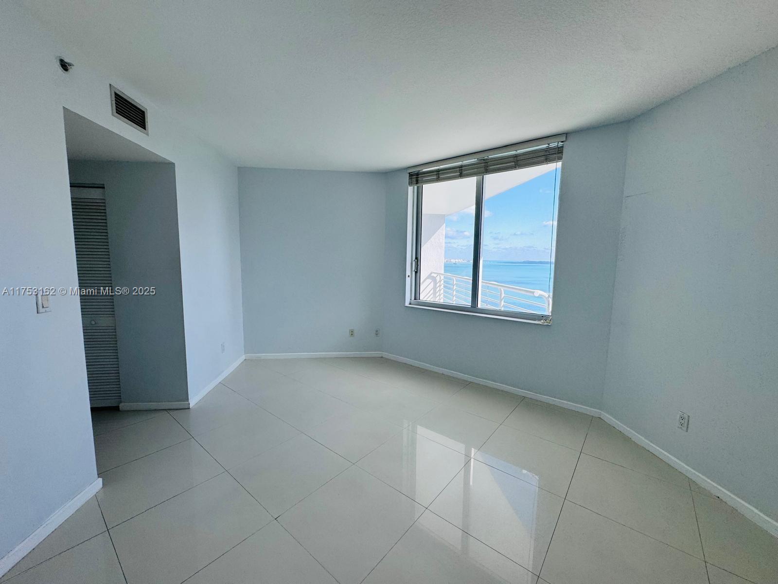 335 S Biscayne Blvd # 1501