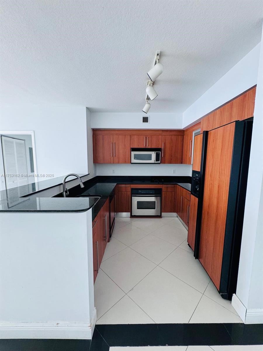 335 S Biscayne Blvd # 1501