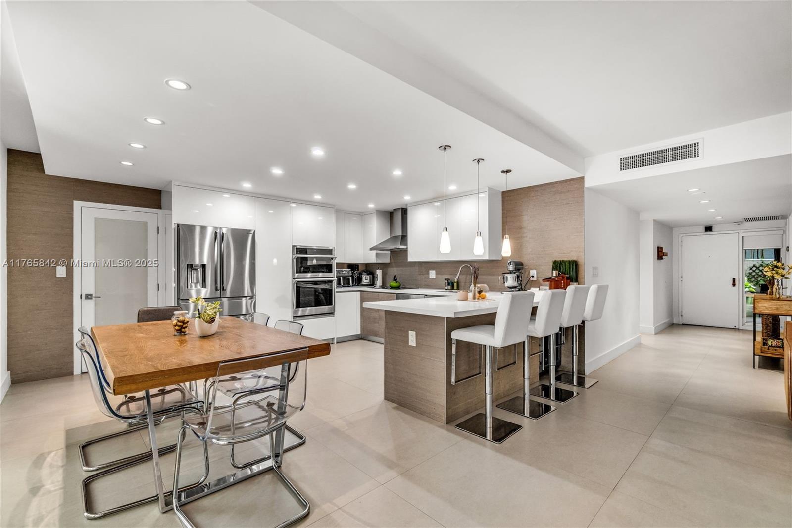 161 Crandon Blvd # 113