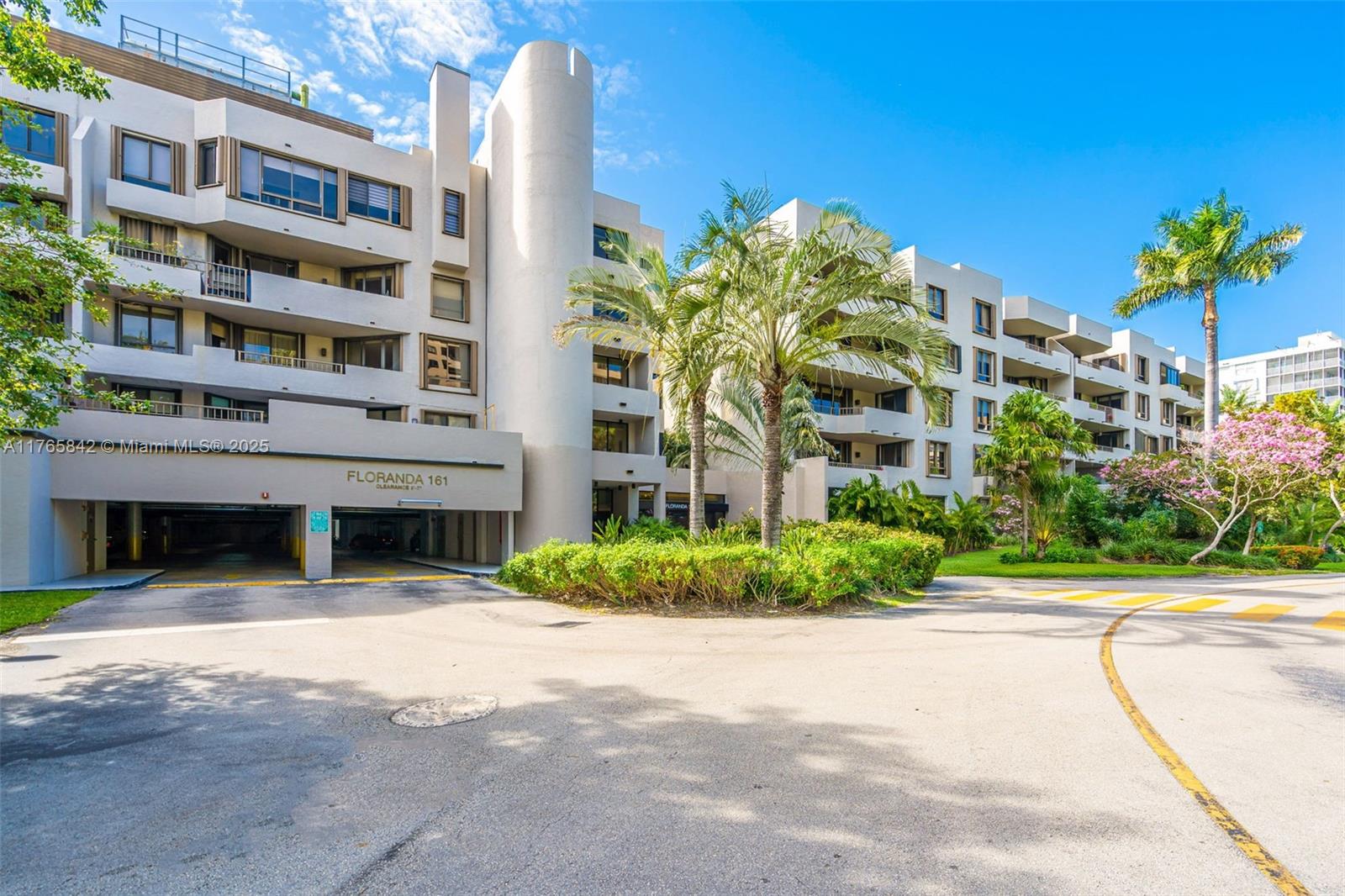 161 Crandon Blvd # 113