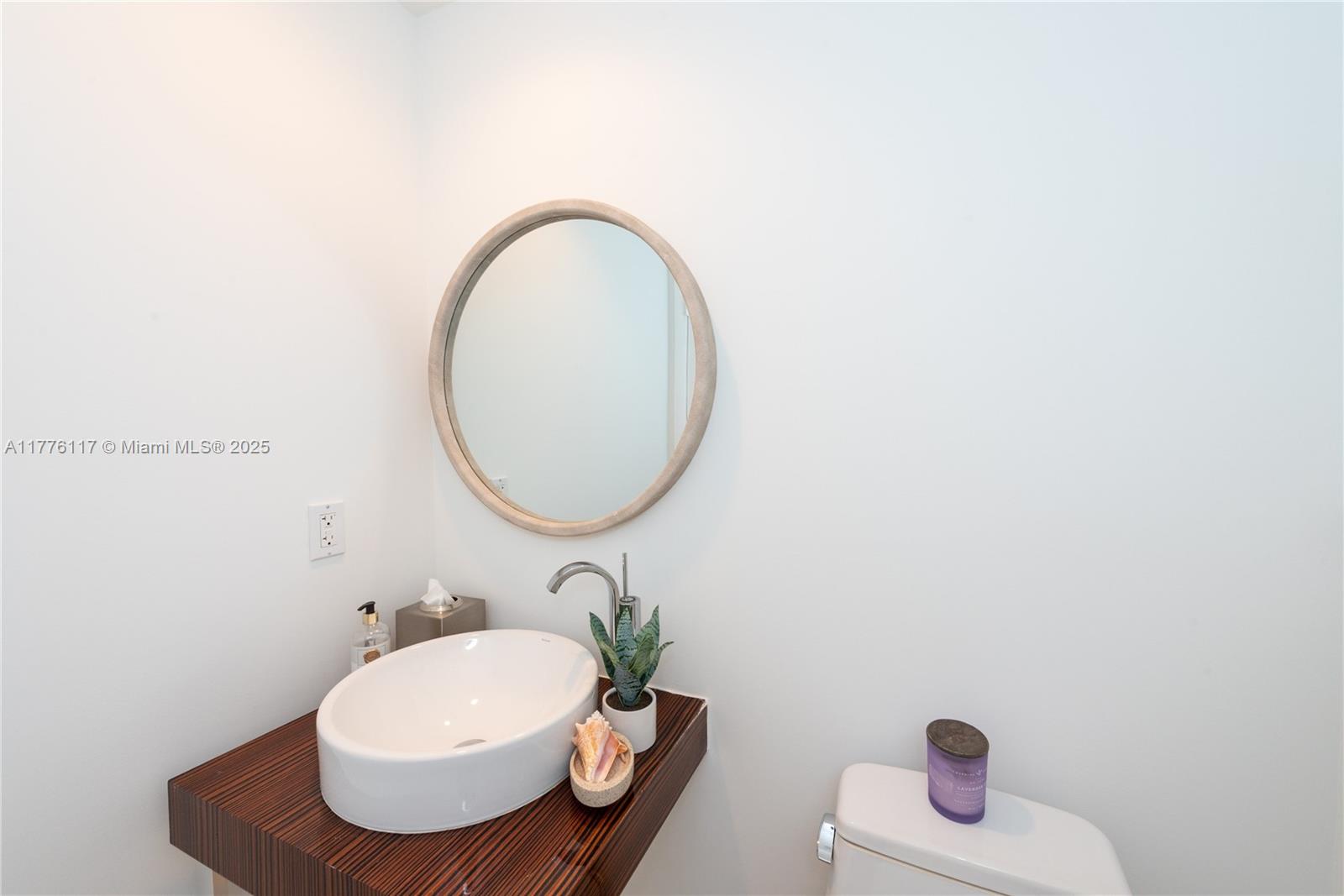 2711 S Ocean Dr # 3202