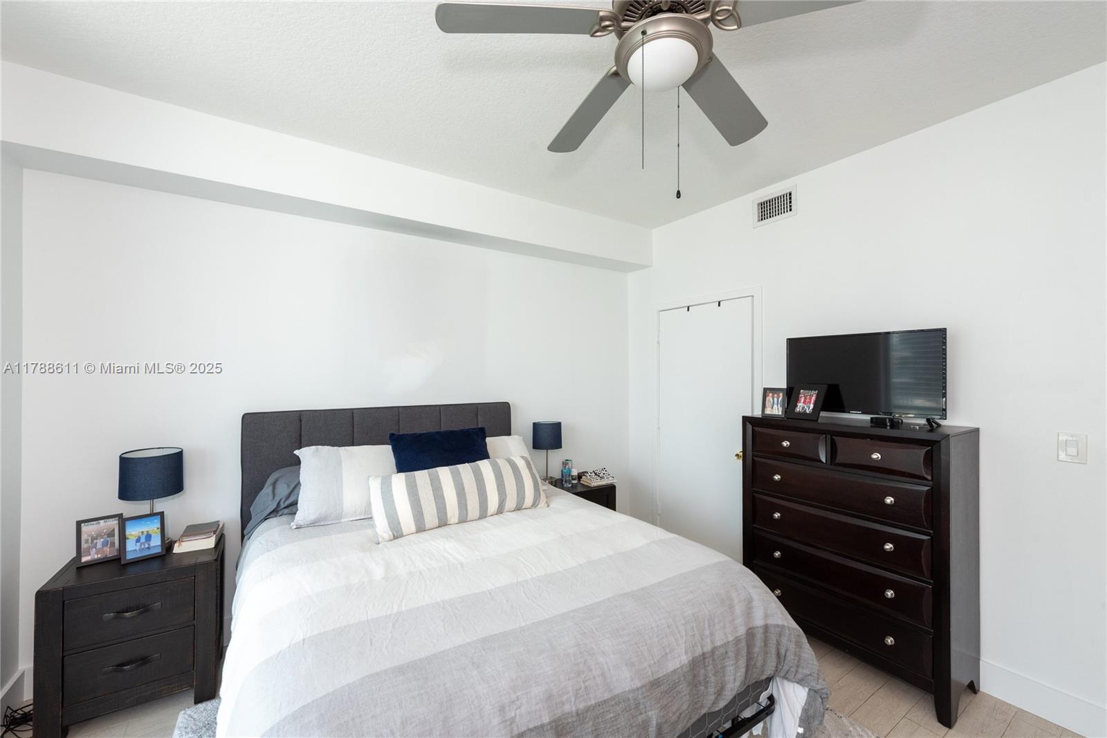 79 SW 12th St Unit: 2011-S
