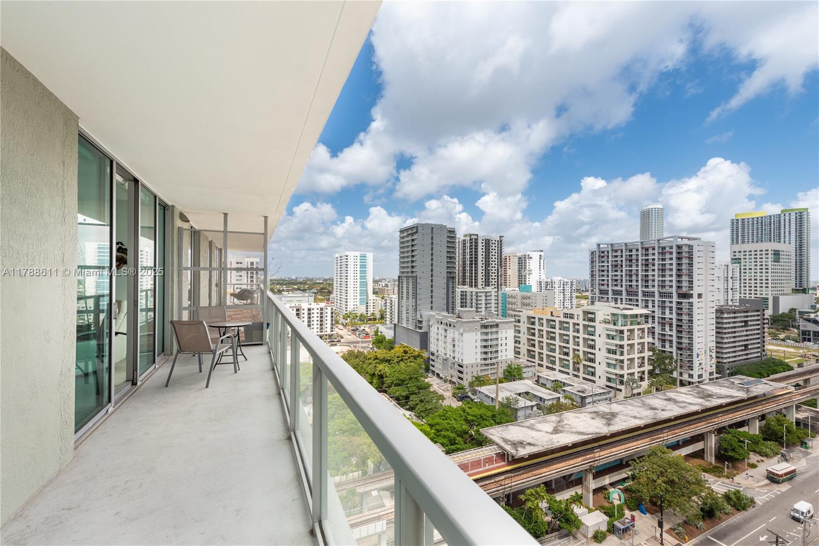 79 SW 12th St Unit: 2011-S