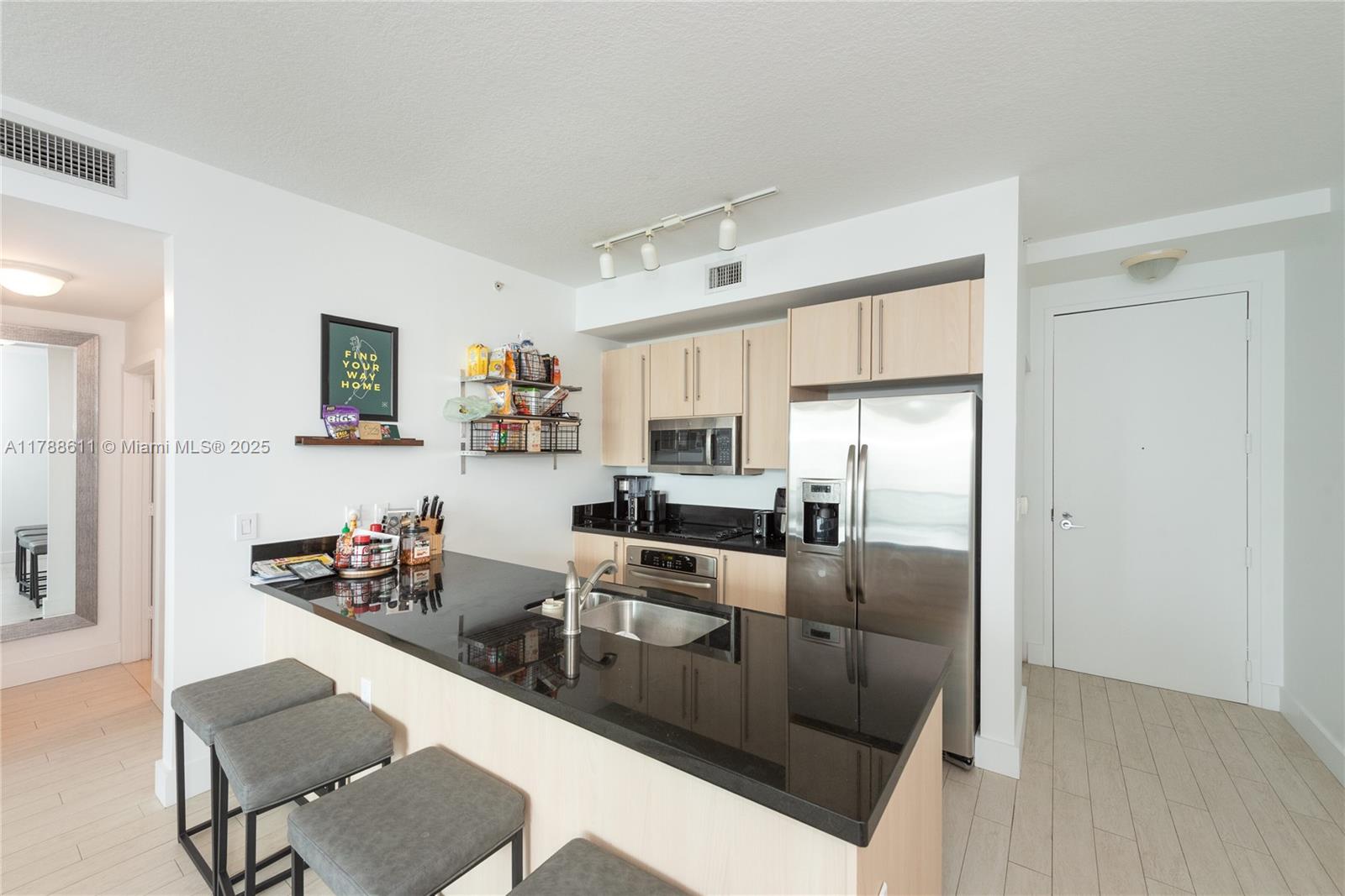 79 SW 12th St Unit: 2011-S