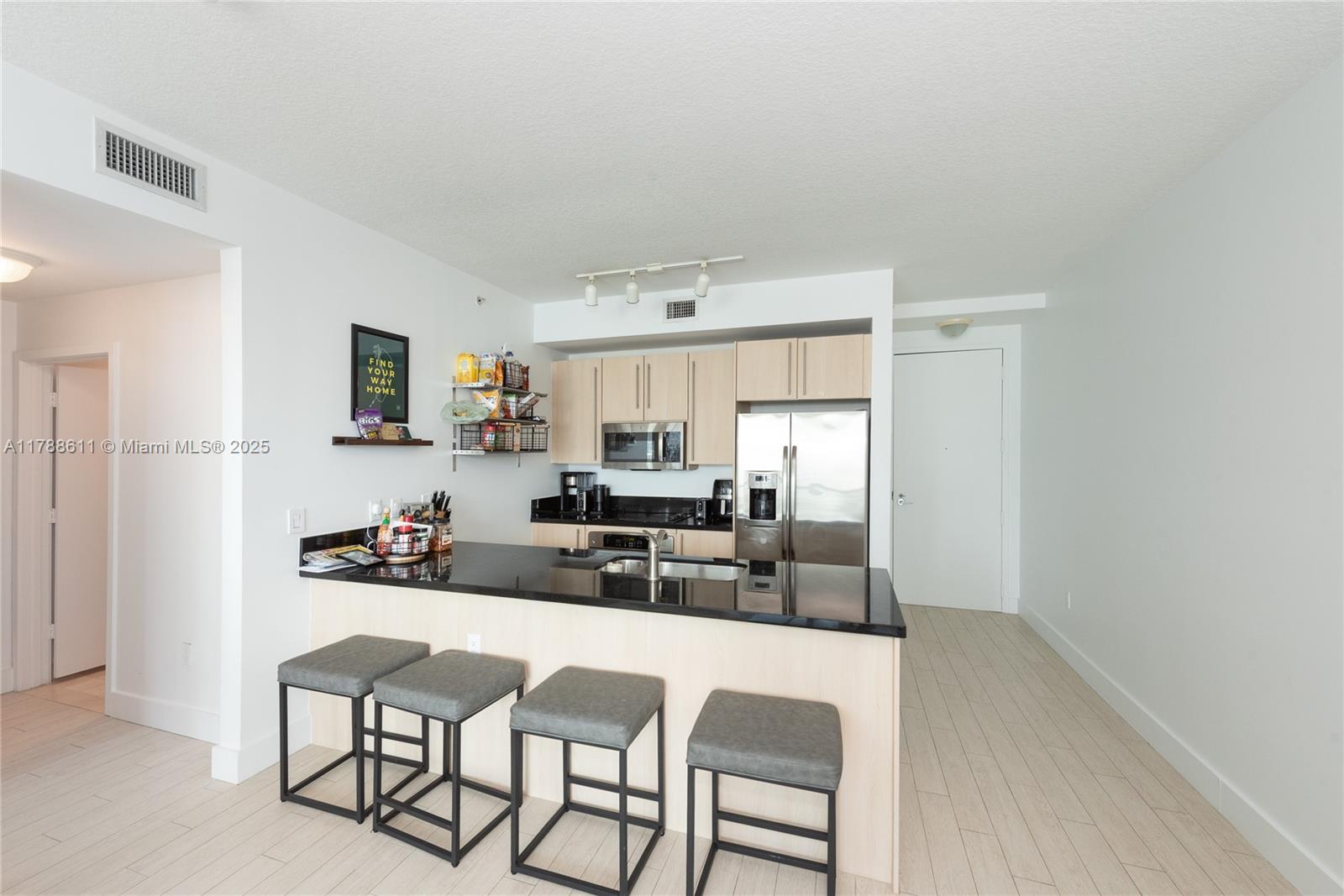 79 SW 12th St Unit: 2011-S