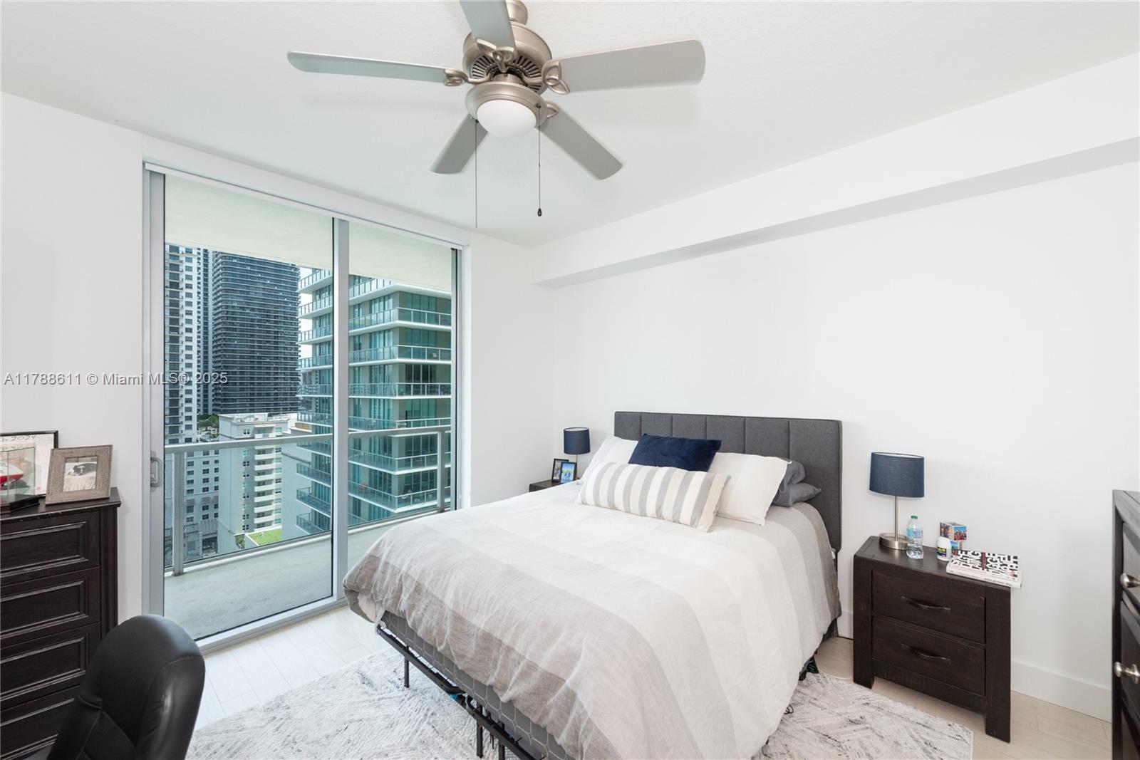 79 SW 12th St Unit: 2011-S