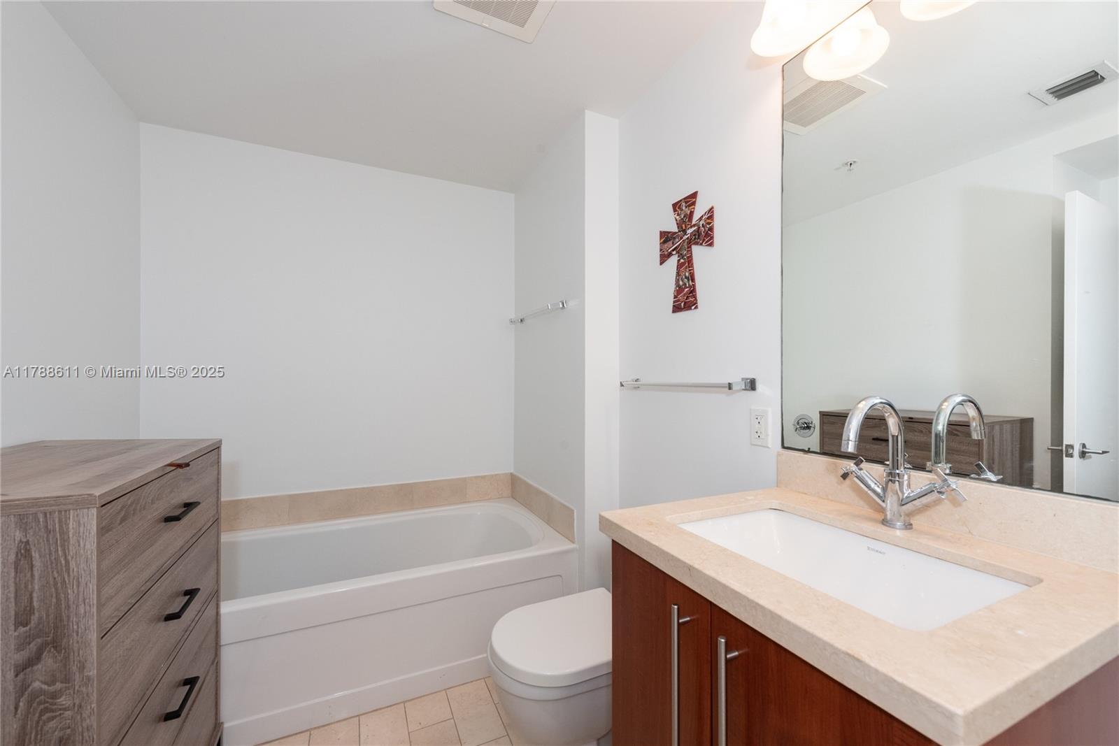 79 SW 12th St Unit: 2011-S