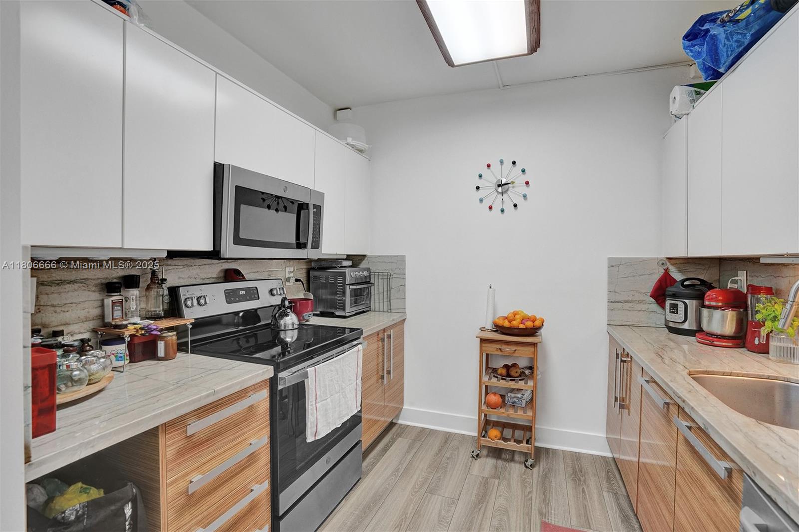 161 Crandon Blvd # 325