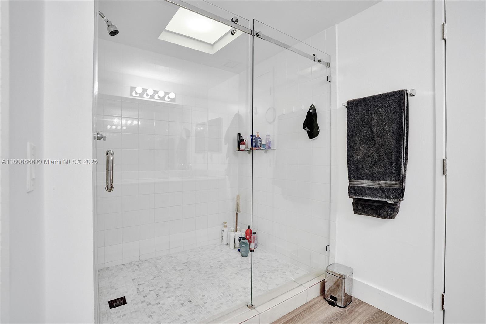 161 Crandon Blvd # 325