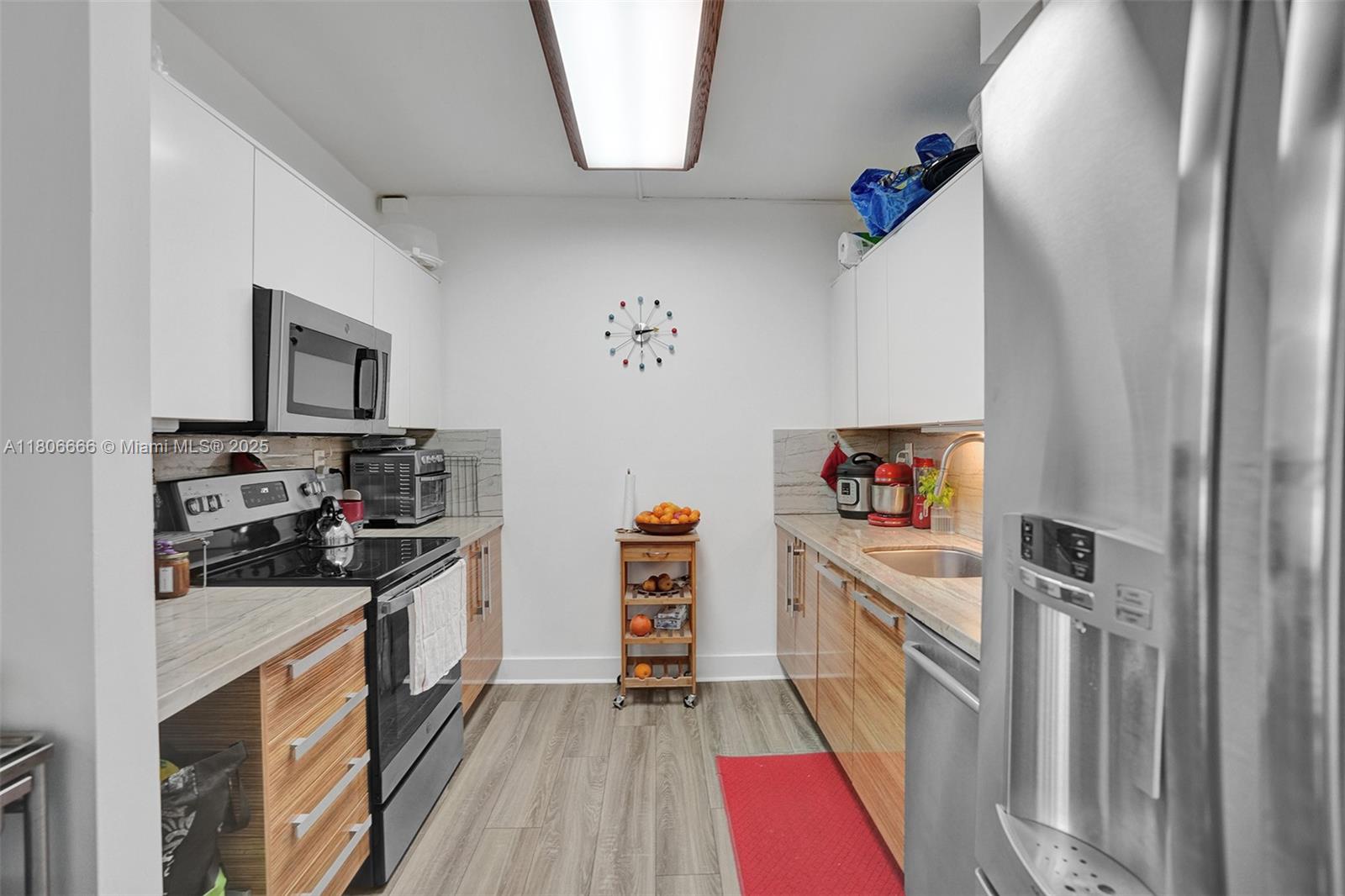 161 Crandon Blvd # 325