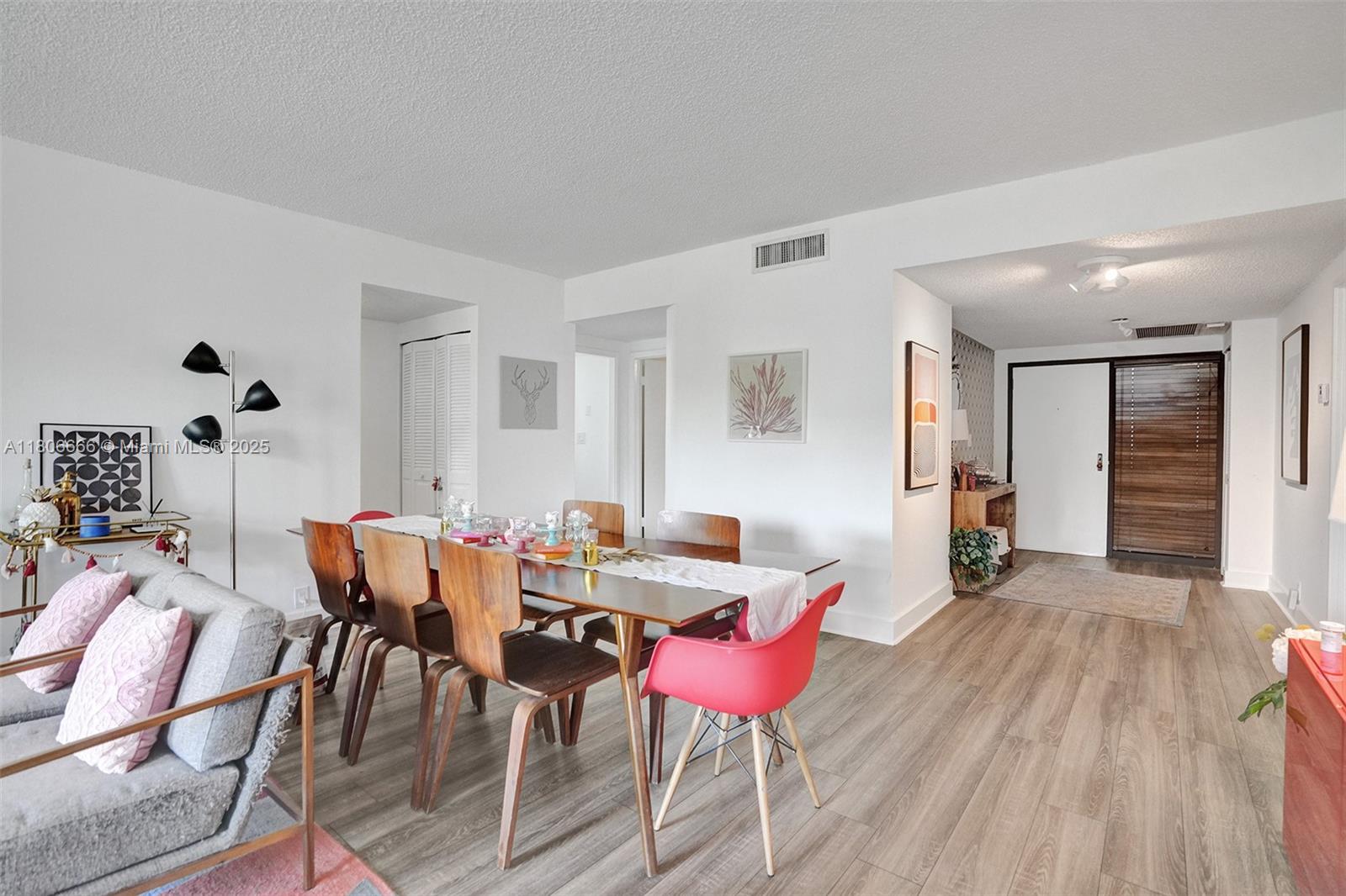 161 Crandon Blvd # 325