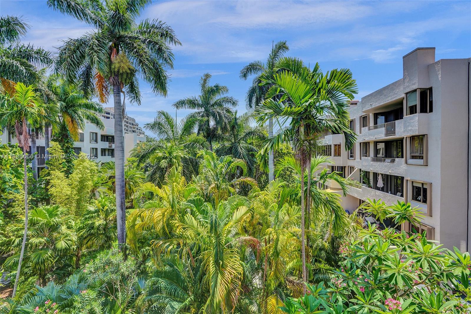 161 Crandon Blvd # 325