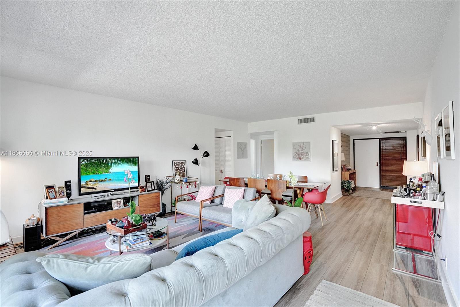 161 Crandon Blvd # 325