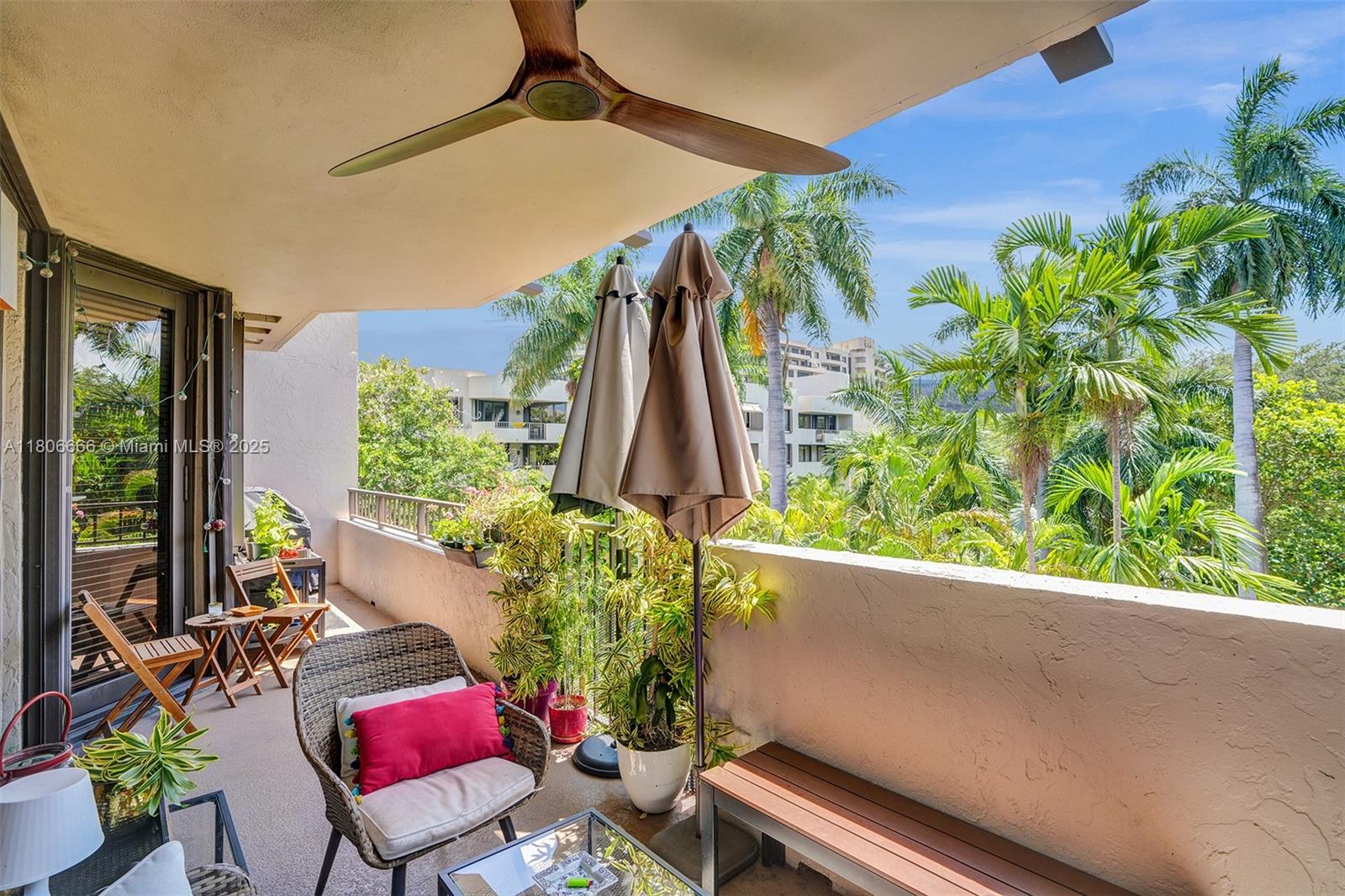 161 Crandon Blvd # 325