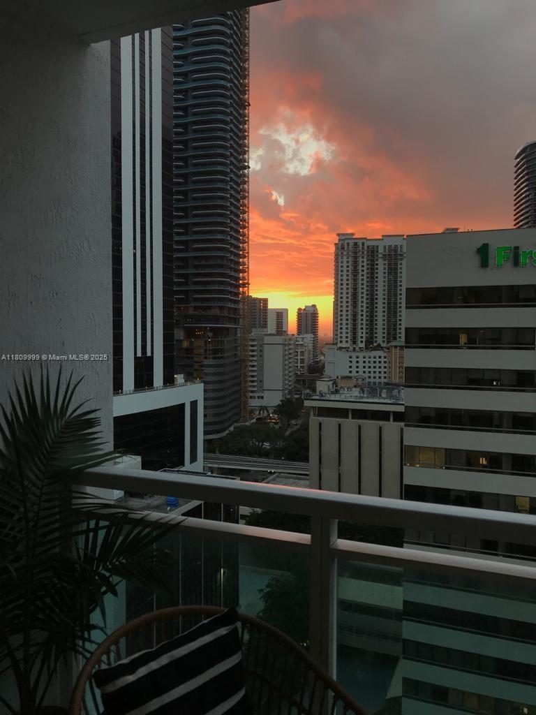 951 Brickell Ave # 1503