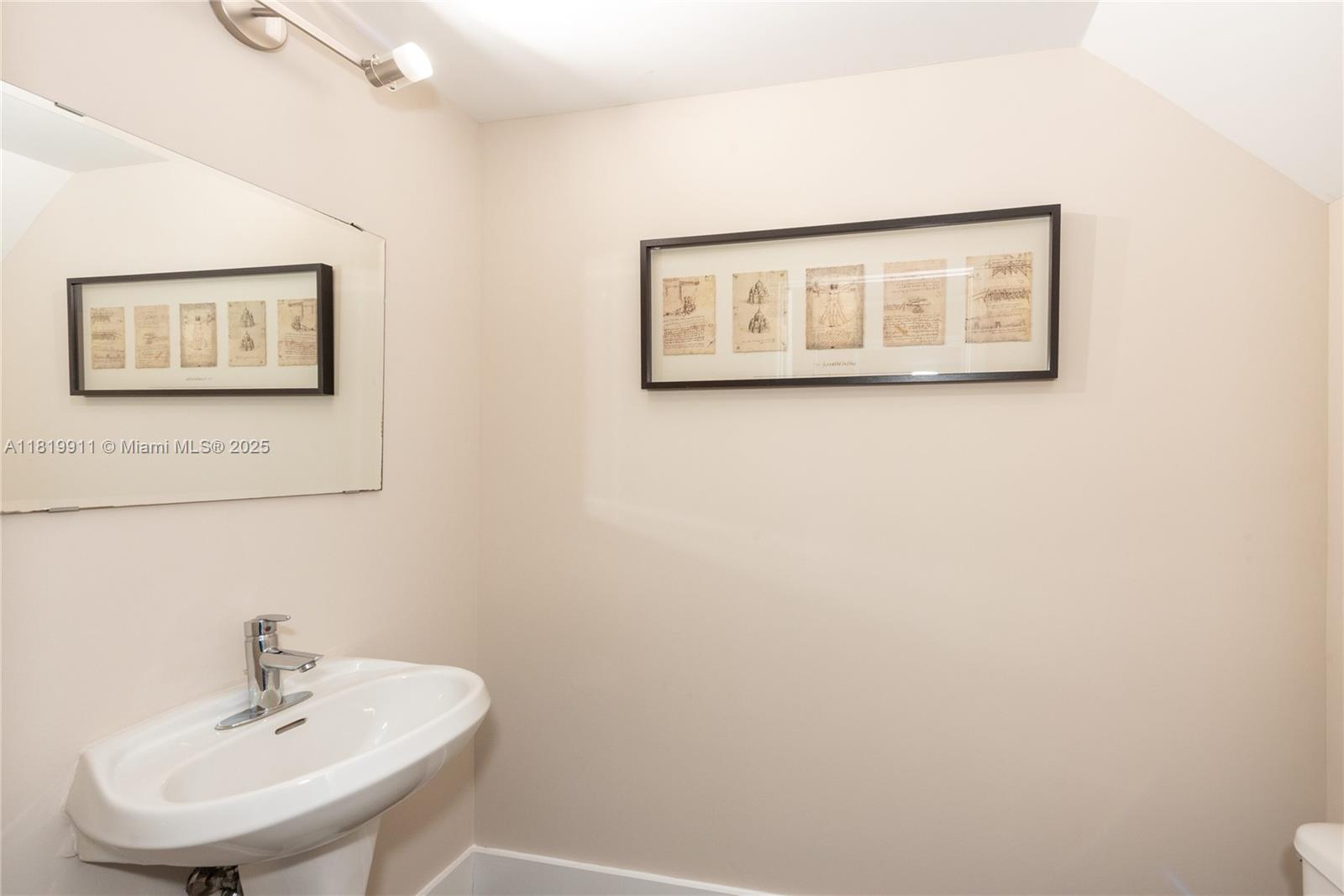 60 SW 13th St # 4808