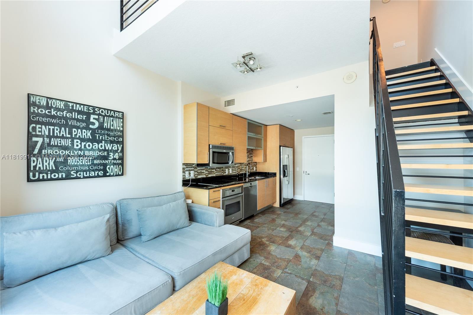 60 SW 13th St # 4808