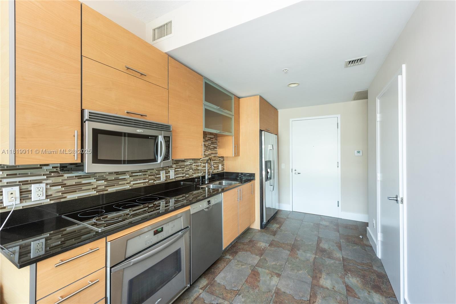 60 SW 13th St # 4808