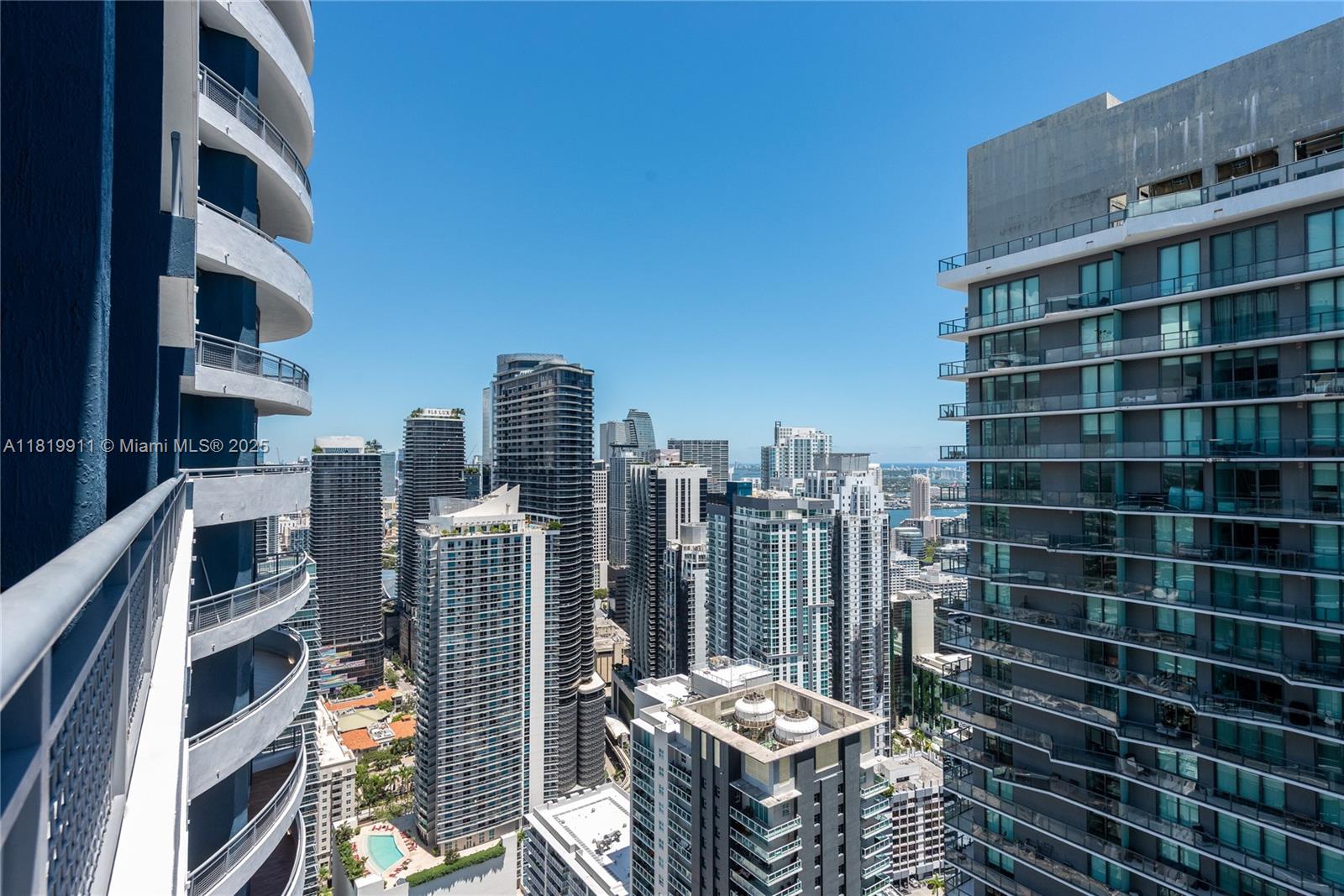 60 SW 13th St # 4808