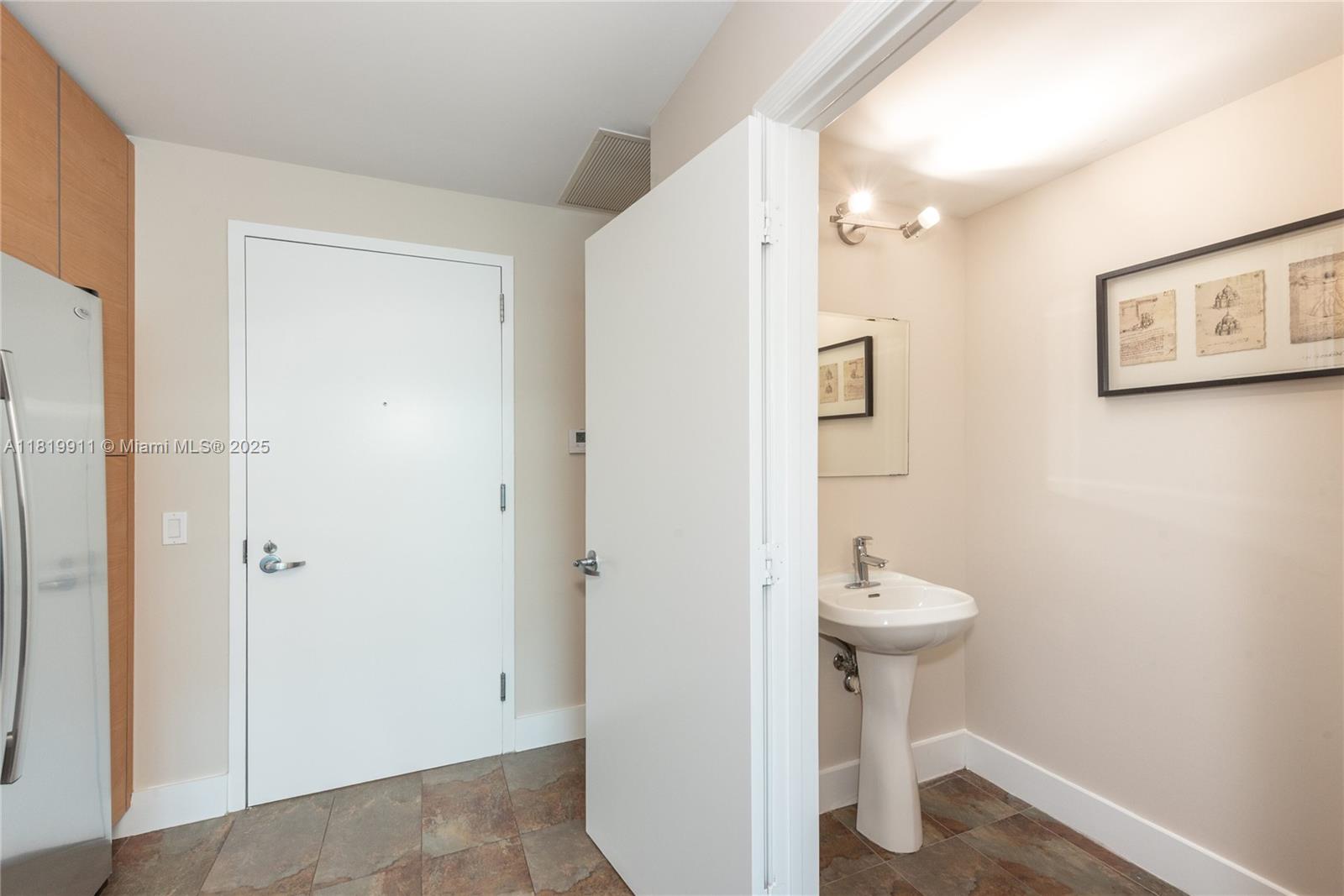 60 SW 13th St # 4808