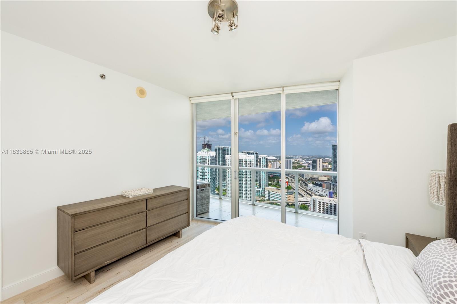 465 Brickell Ave # 4304