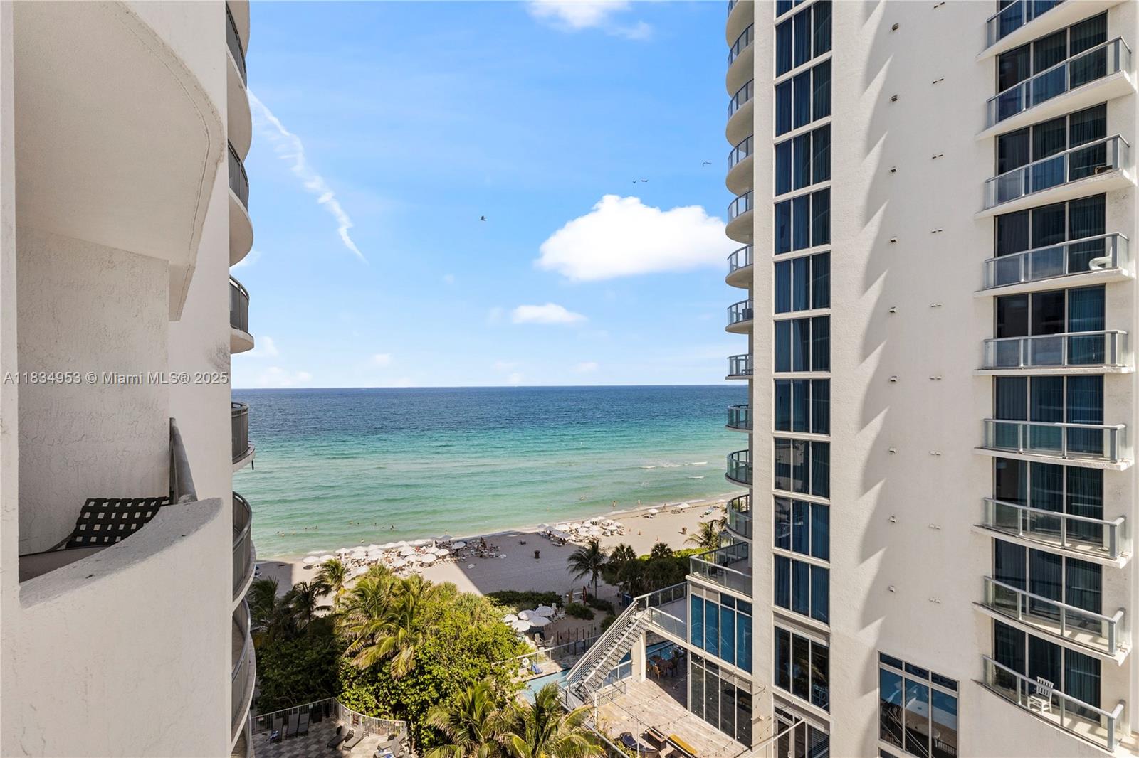 17375 Collins Ave # 1004