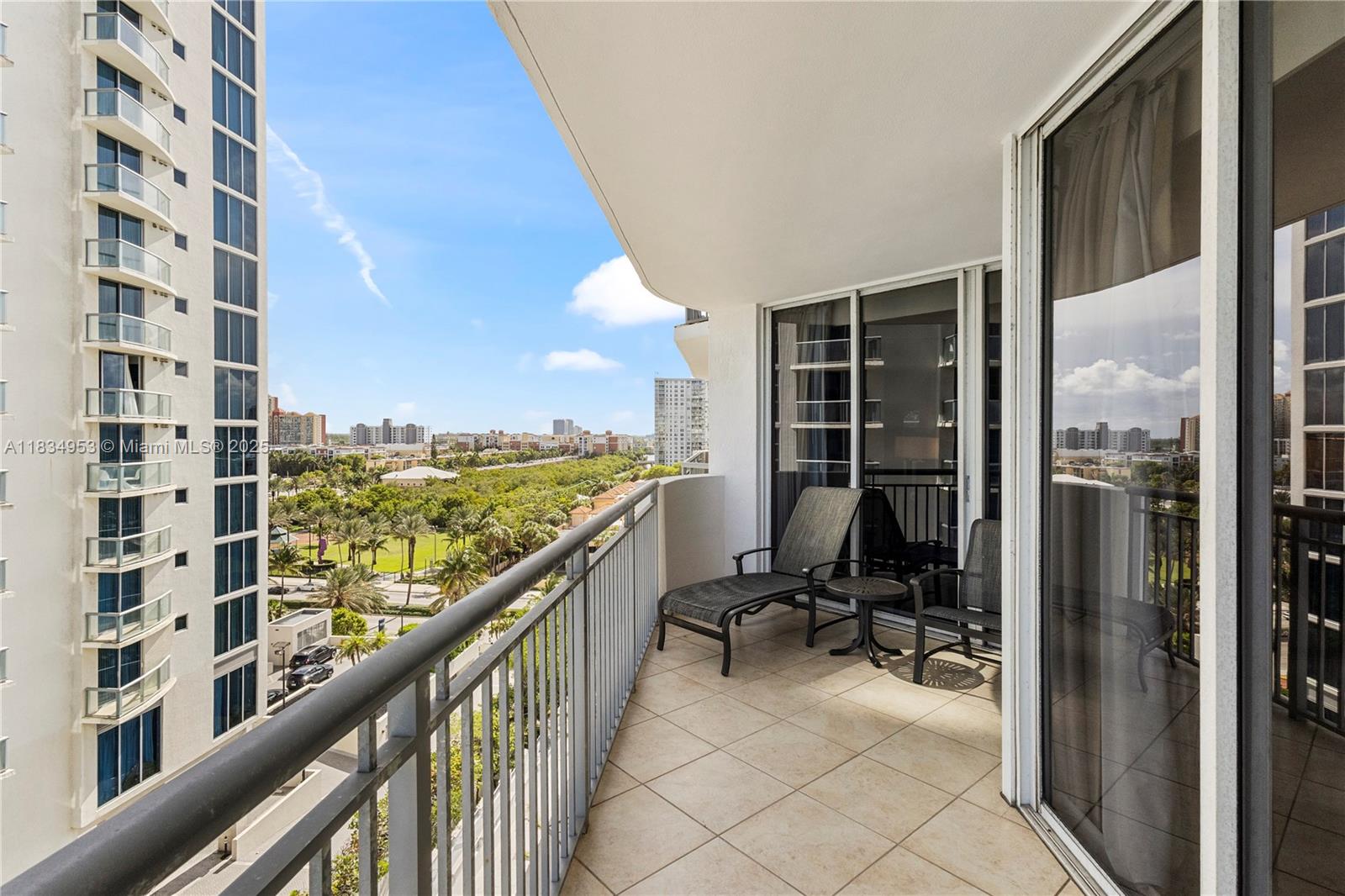 17375 Collins Ave # 1004