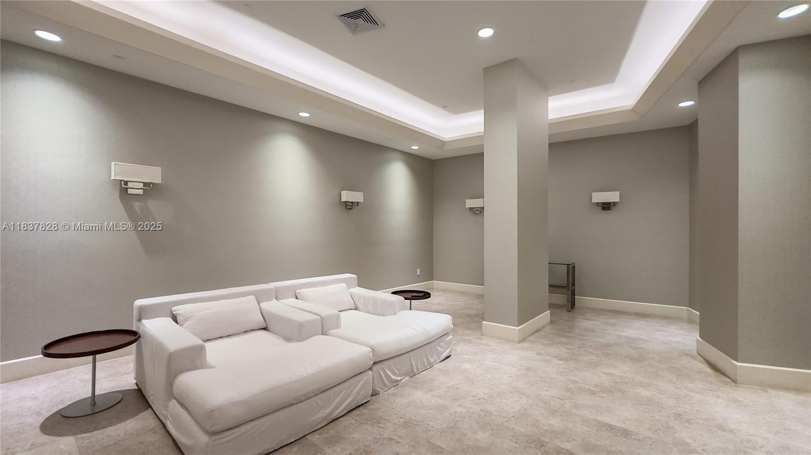 9601 Collins Ave # 505