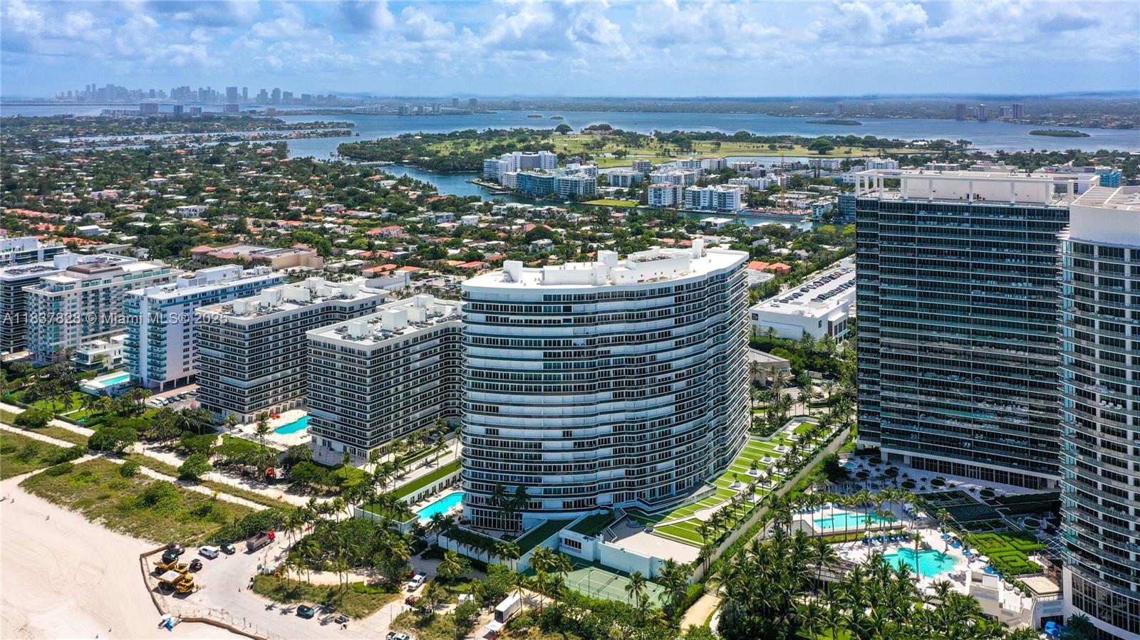 9601 Collins Ave # 505
