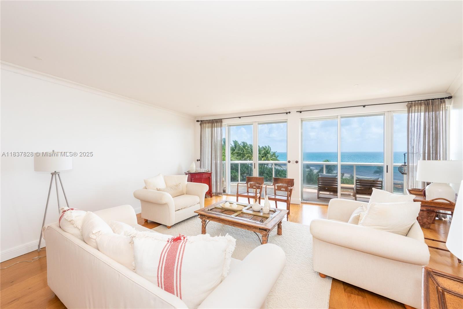 9601 Collins Ave # 505