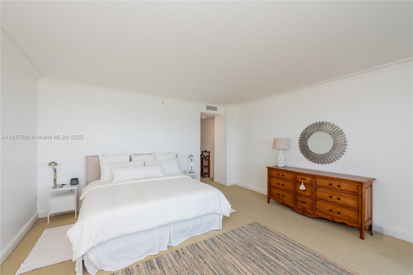 9601 Collins Ave # 505