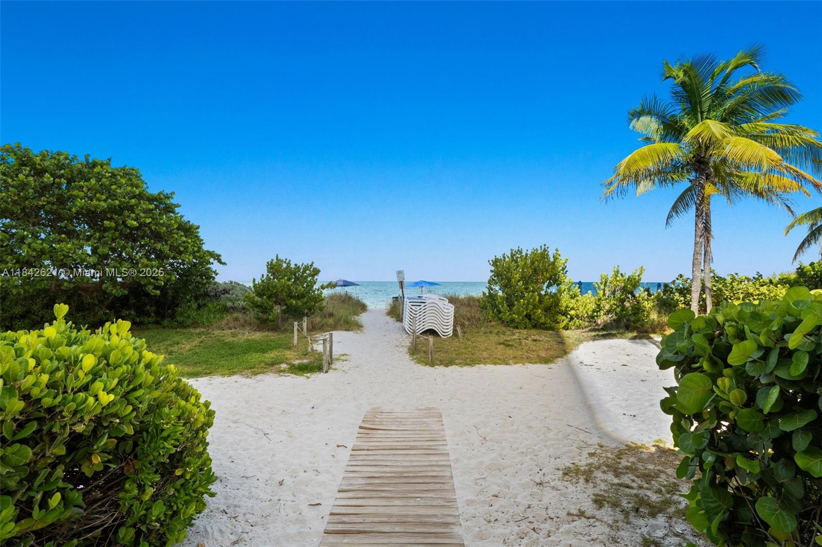 600 Grapetree Dr Unit: 9CN